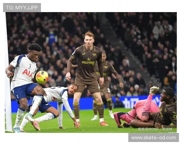 热刺防线多次被打穿：高位压迫战术的脆弱性是否已对赛季稳定性构成考验